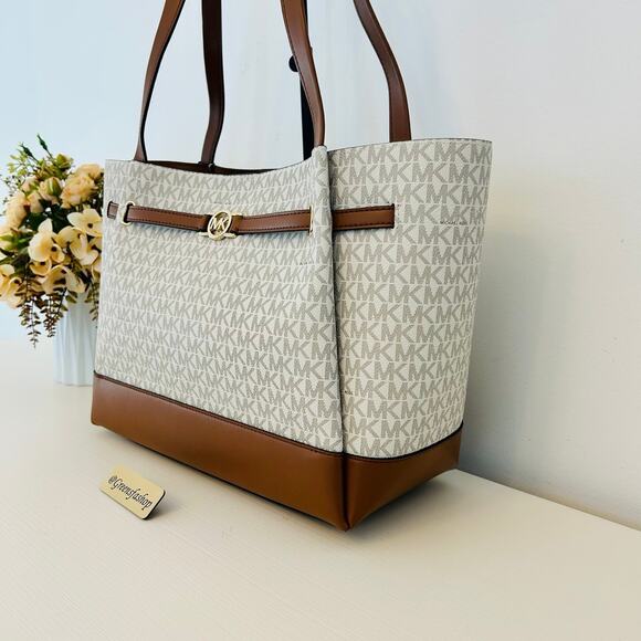 Michael Kors Purse Reed Large Logo Tote Bag Vanilla MK - Picture 2 of 9